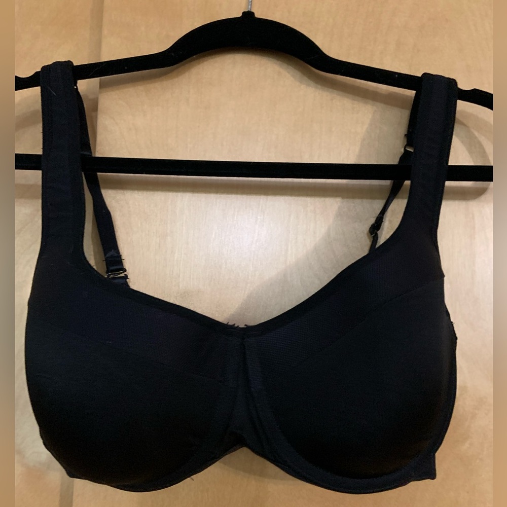 Athletic Works 36D multi-way sports bra